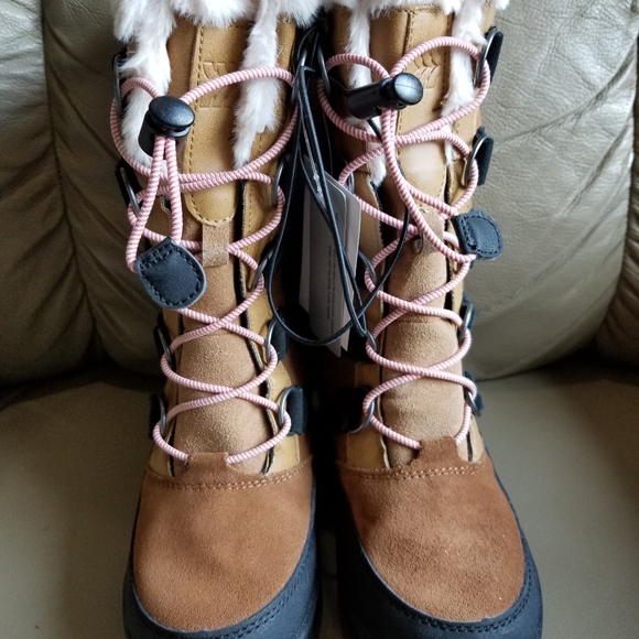 Girls Cat & Jack Cognac Thermolite Lace up Snow Boots size 2 - Picture 3 of 4